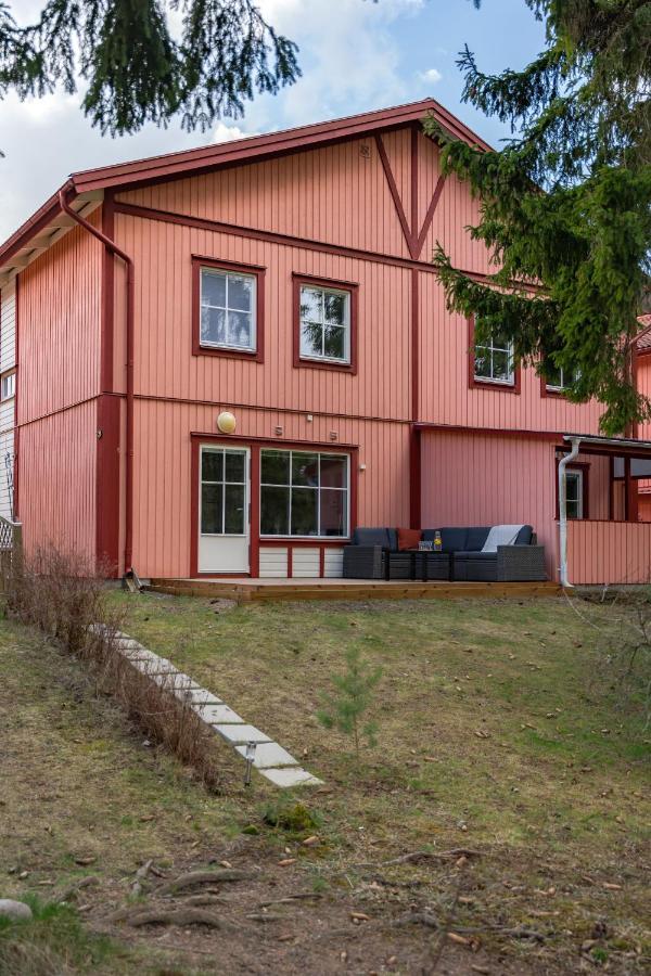 Uppsala Large Family Home Beside Forest Kültér fotó