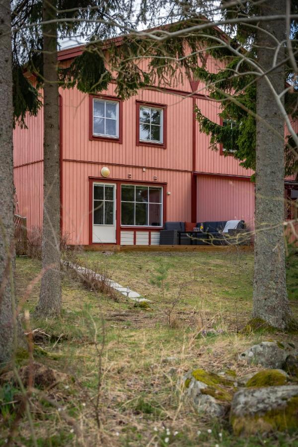 Uppsala Large Family Home Beside Forest Kültér fotó